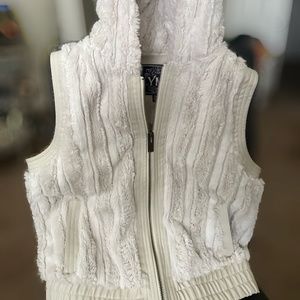 YMI faux fur hooded vest cream